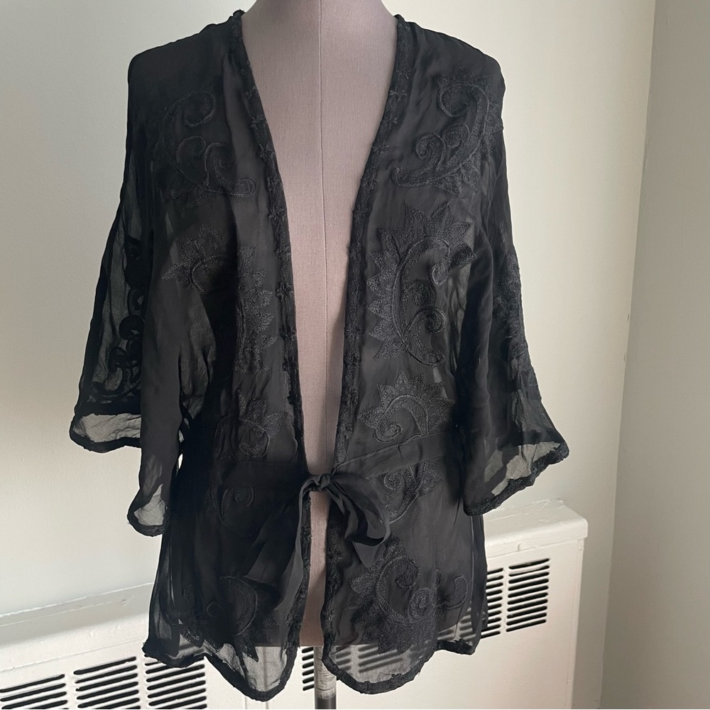 Embroidered Kimono sleeve tie front cardigan top